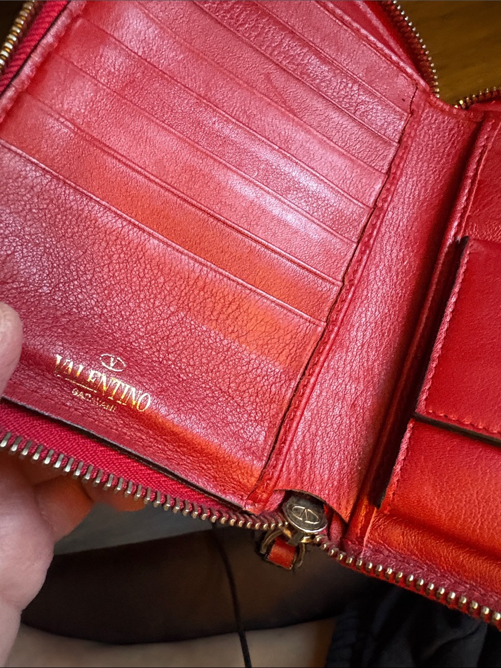 Valentino Garavani Red Leather Rockstud Zip Wallet with Gold studs - Picture 5 of 7